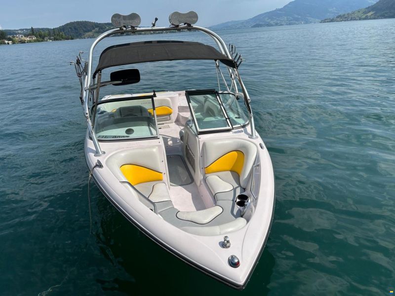 Correct Craft Super Air Nautique 210