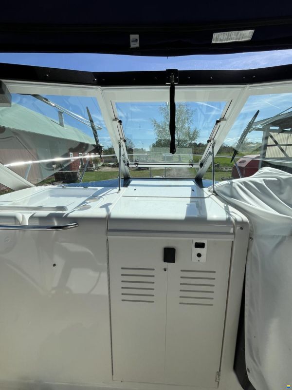Tiara 2900 Coronet
