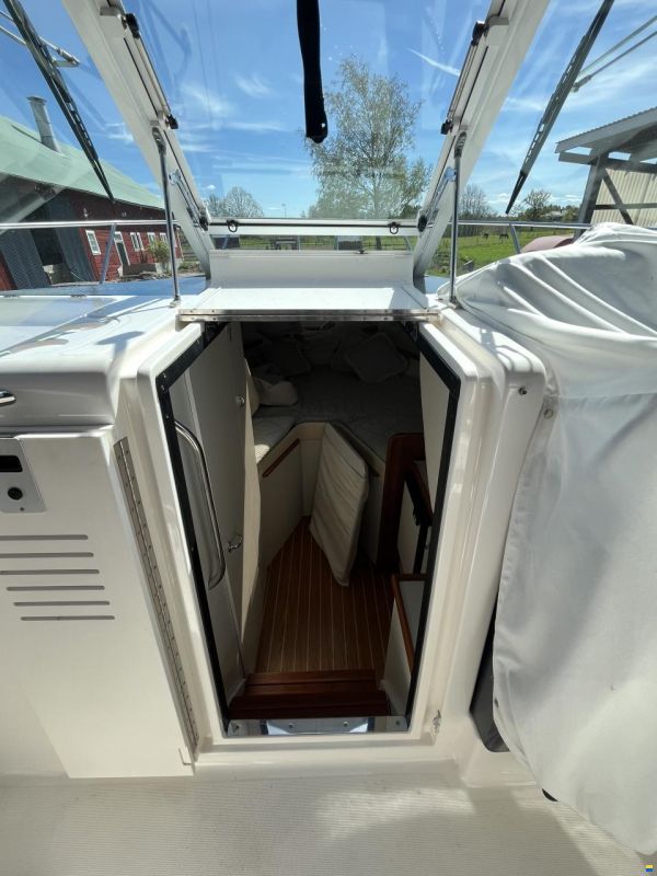 Tiara 2900 Coronet