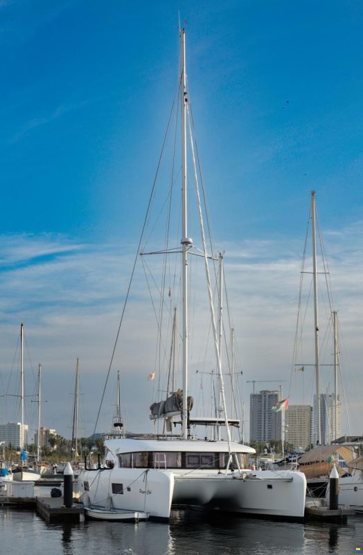 Lagoon 2021 Lagoon 42 Sailing Catamaran