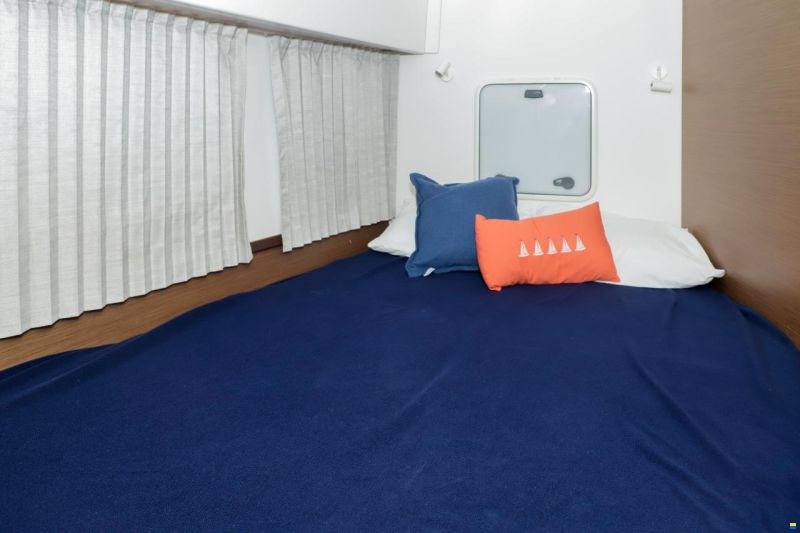 Lagoon 2021 Lagoon 42 Sailing Catamaran