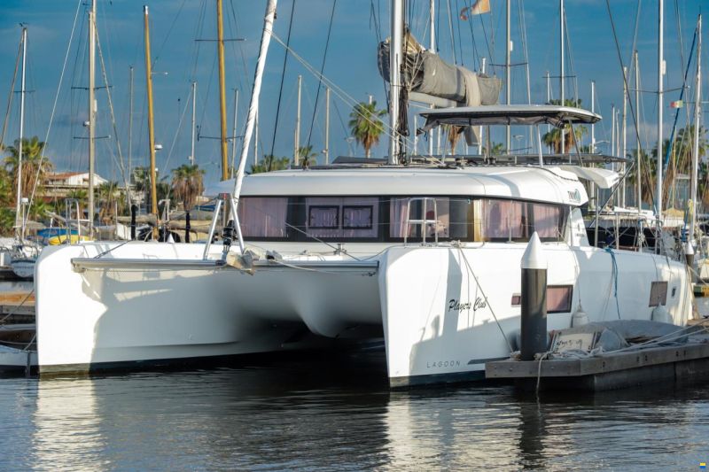 Lagoon 2021 Lagoon 42 Sailing Catamaran