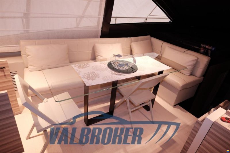 Ferretti 670