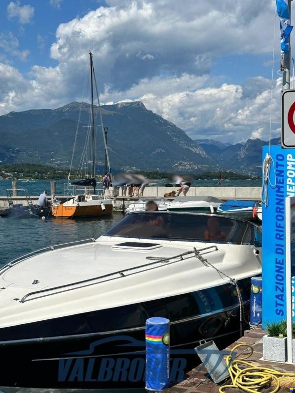 Performance Marine 907 Performance