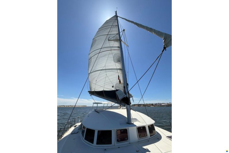 Lagoon 38