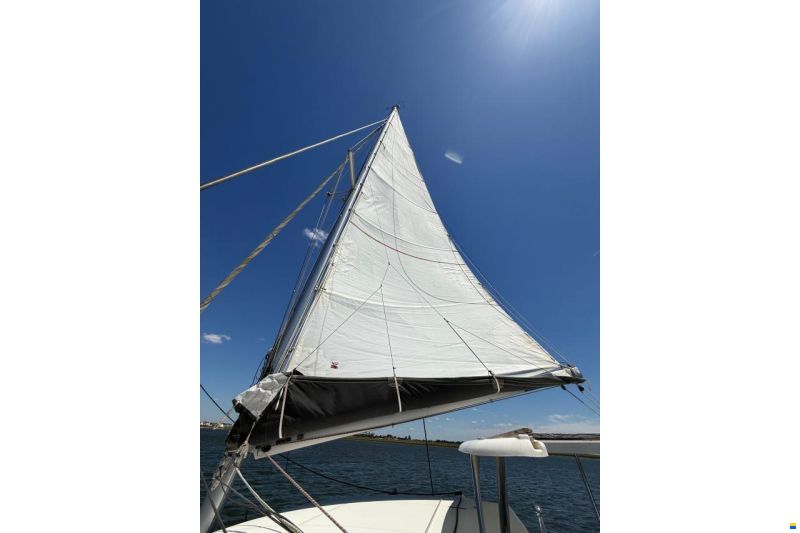 Lagoon 38