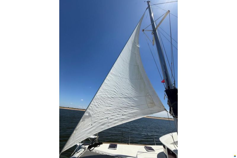 Lagoon 38
