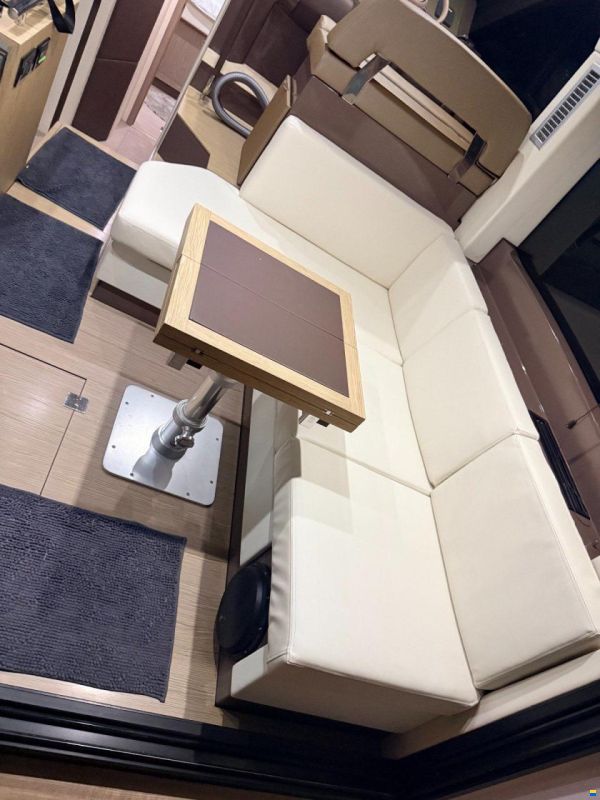 Sessa F 42