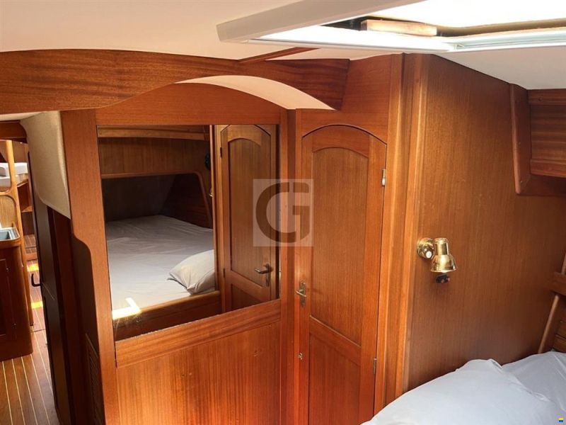 Aphrodite 42