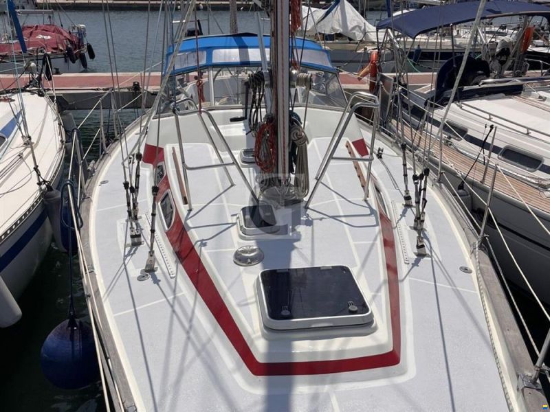 Aphrodite 42