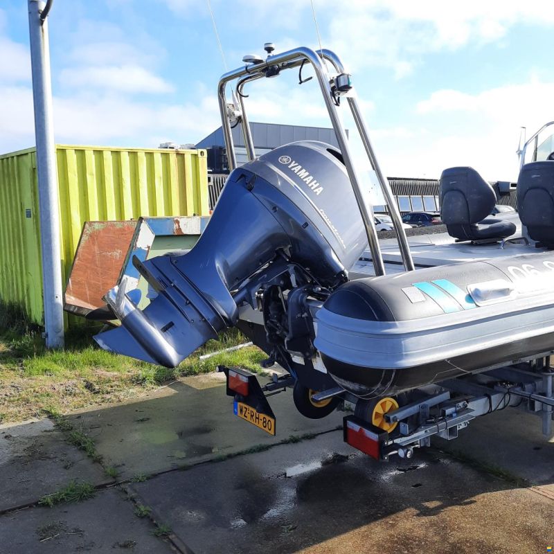 Yamaha Rib met trailer