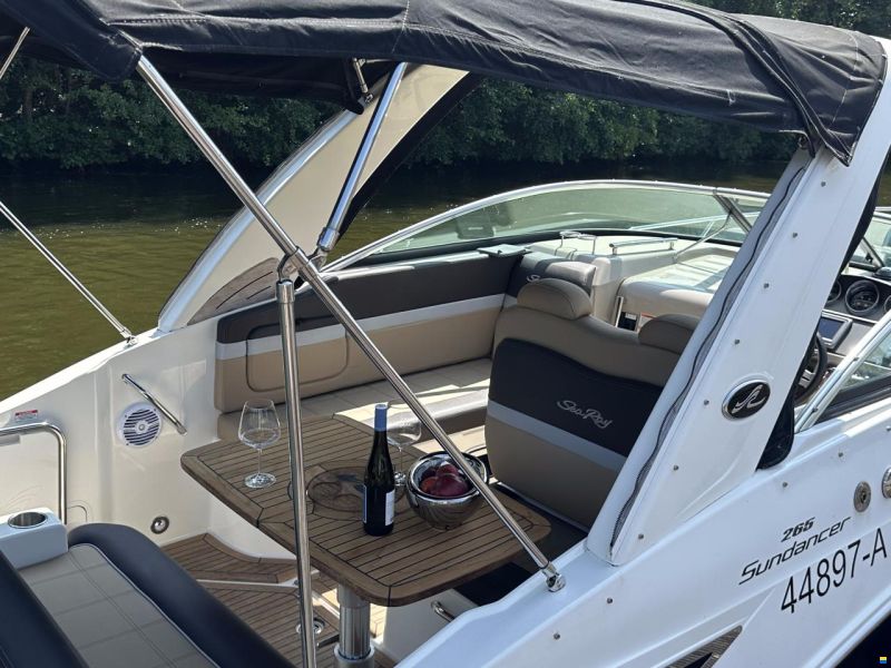 Sea Ray 265 Sundancer