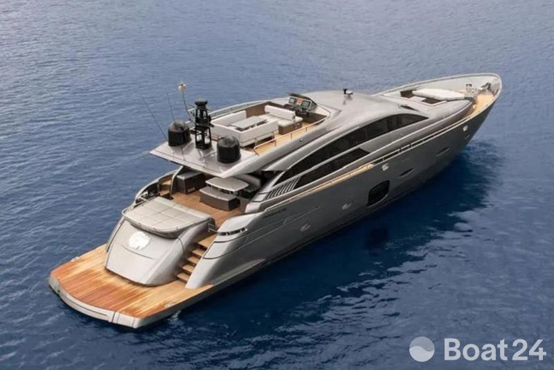 Pershing 92