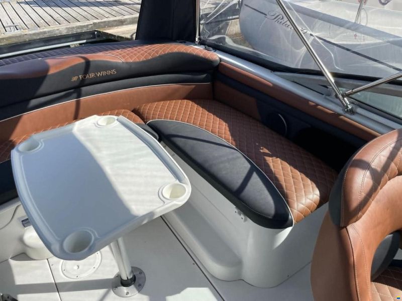 Four Winns Horizon 240