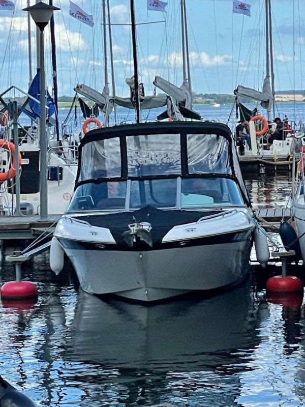 Four Winns Horizon 240