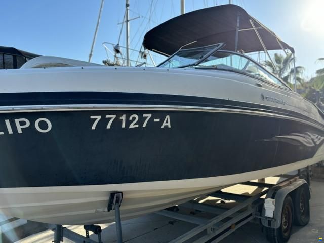 Rinker 246 BR Captiva Bowrider