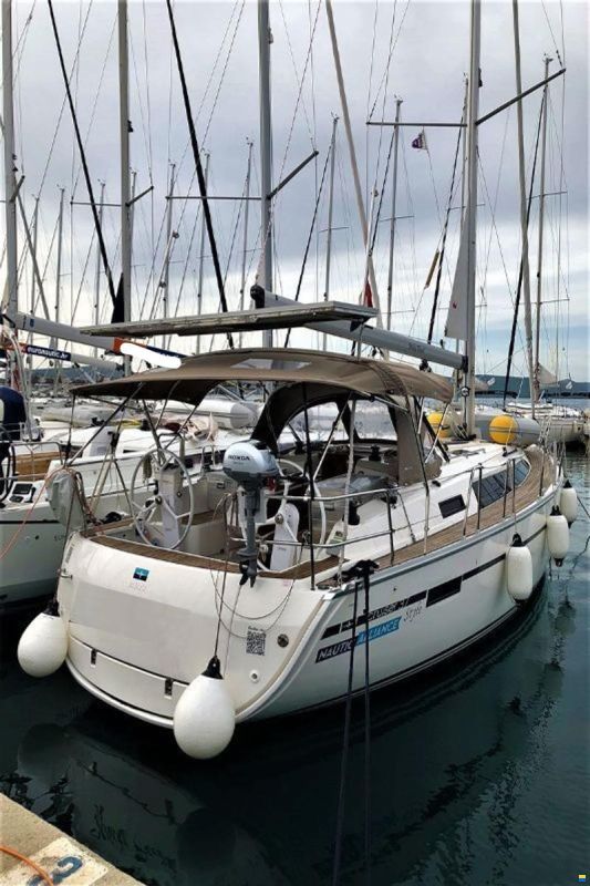 Bavaria CRUISER 37