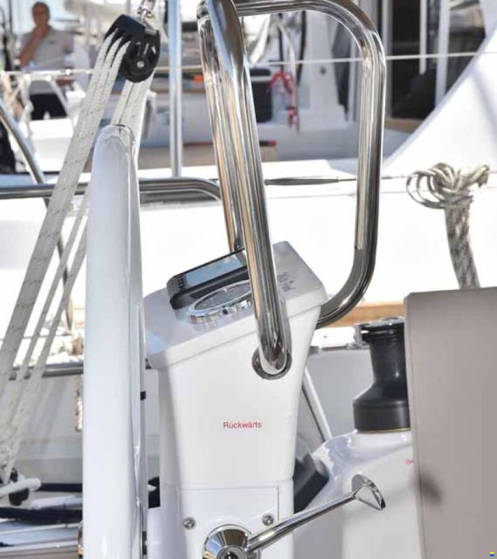 Bavaria CRUISER 37