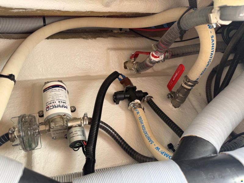 Axopar 28 Cabin