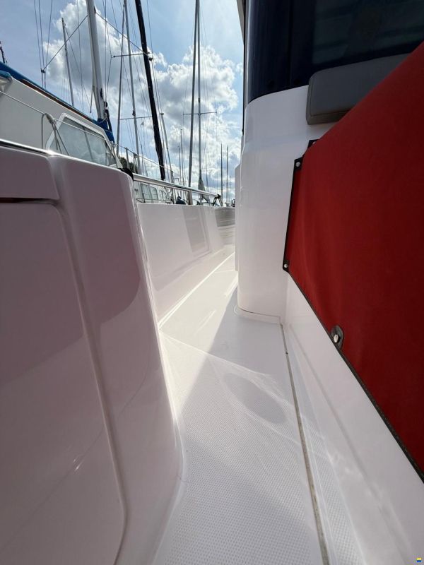 Axopar 28 Cabin