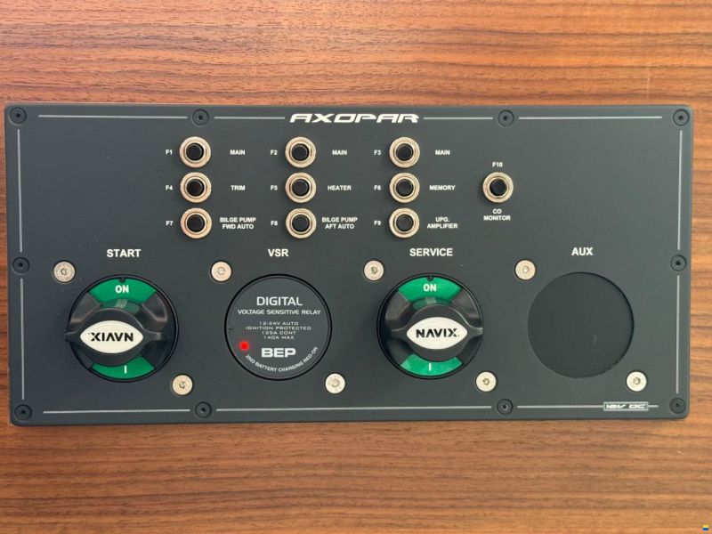 Axopar 28 Cabin