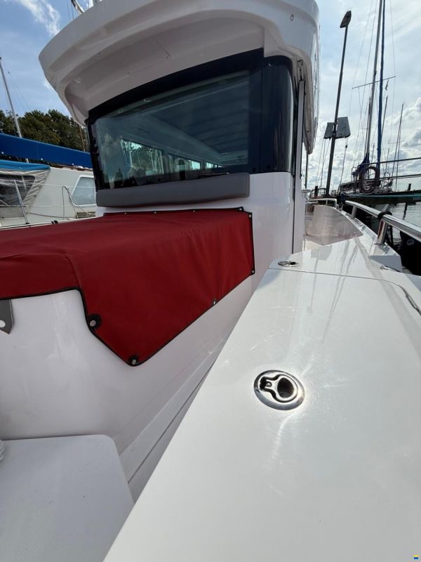 Axopar 28 Cabin