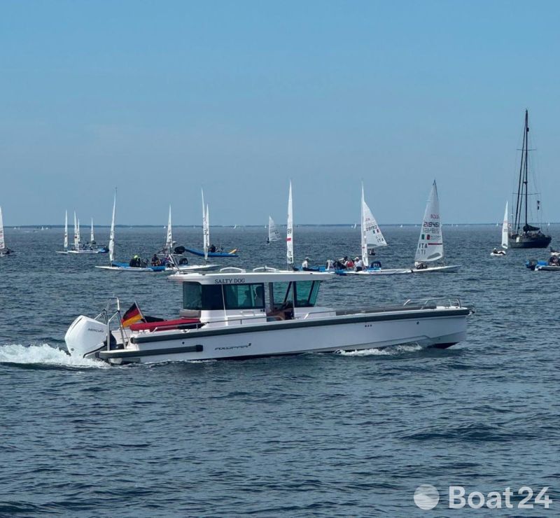 Axopar 28 Cabin