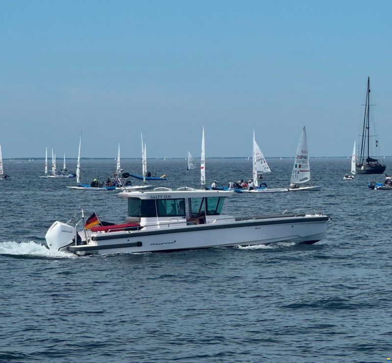 Axopar 28 Cabin