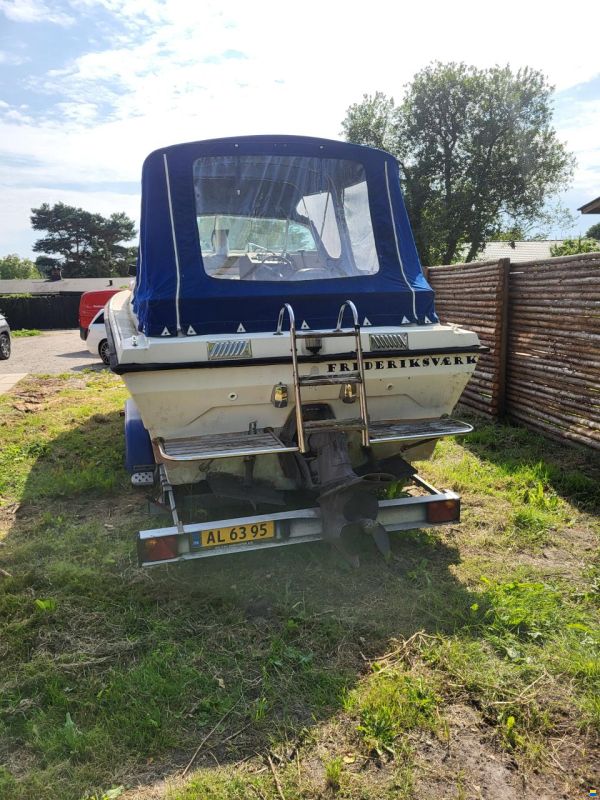 Aages Badebyggeri Motorb&aring;d