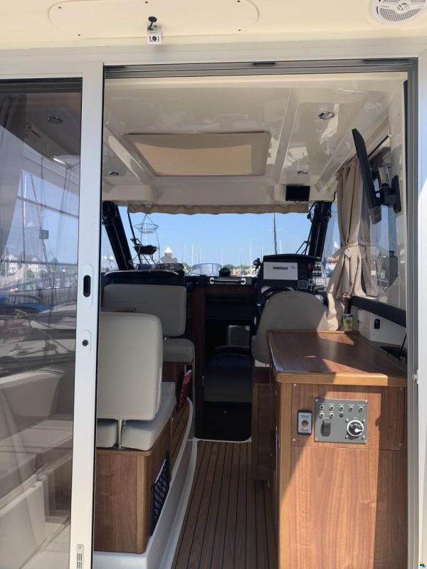 Quicksilver 855 Aktiv Weekend IB Diesel