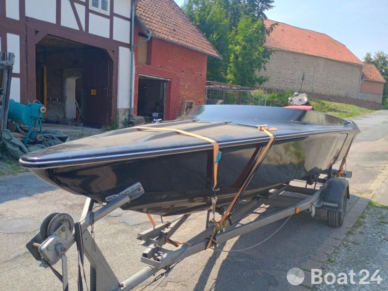Ring 18 Speedboot
