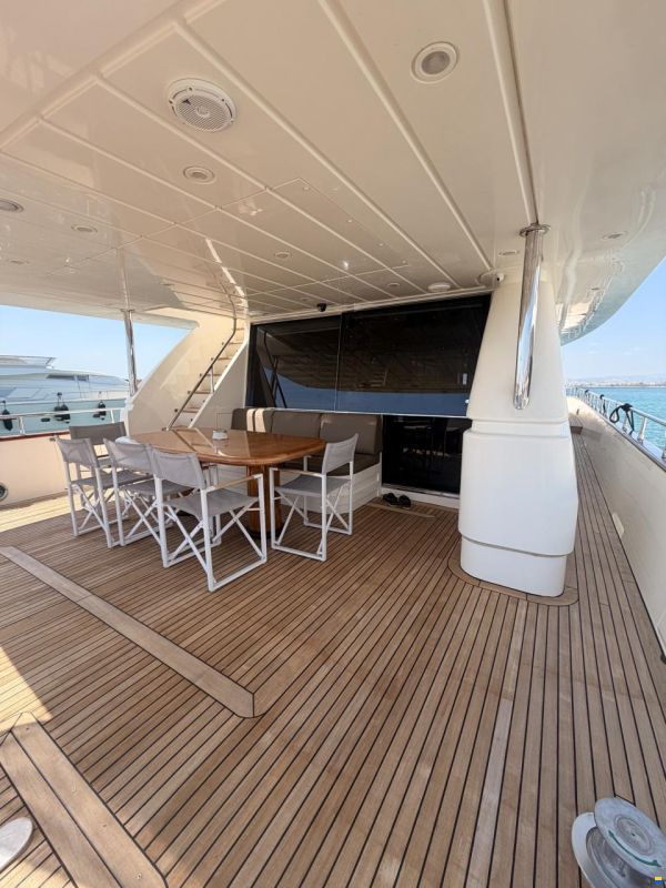 Falcon Yachts 86