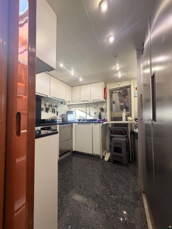 Falcon Yachts 86