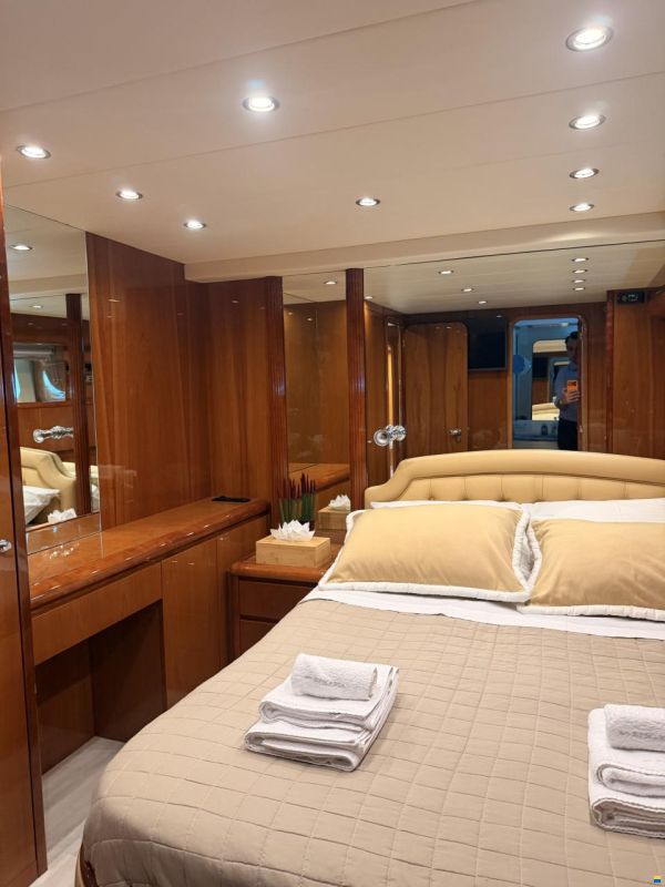 Falcon Yachts 86