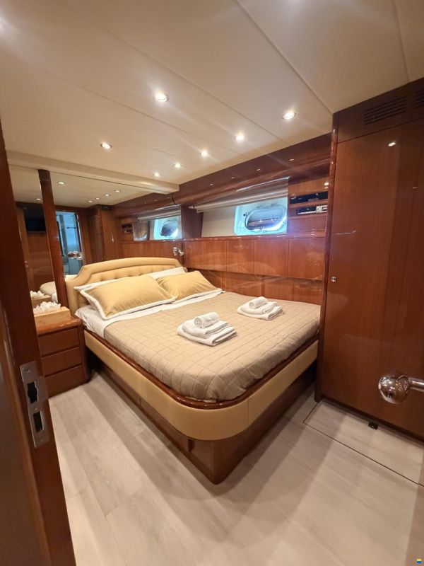 Falcon Yachts 86