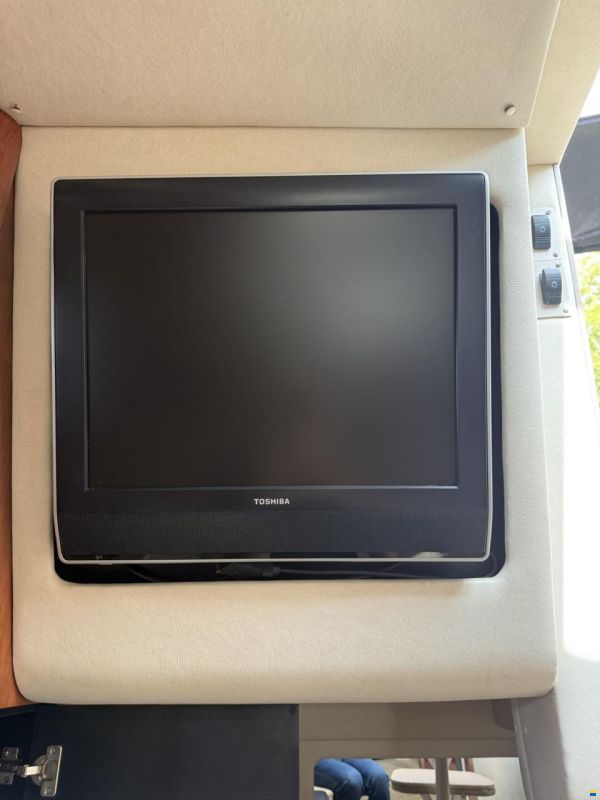 Sea Ray sundancer 335