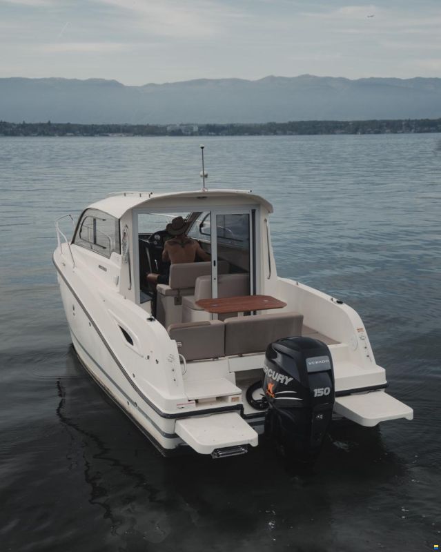 QuickSilver Activ 705 Cruiser