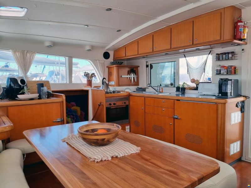 Lagoon 440