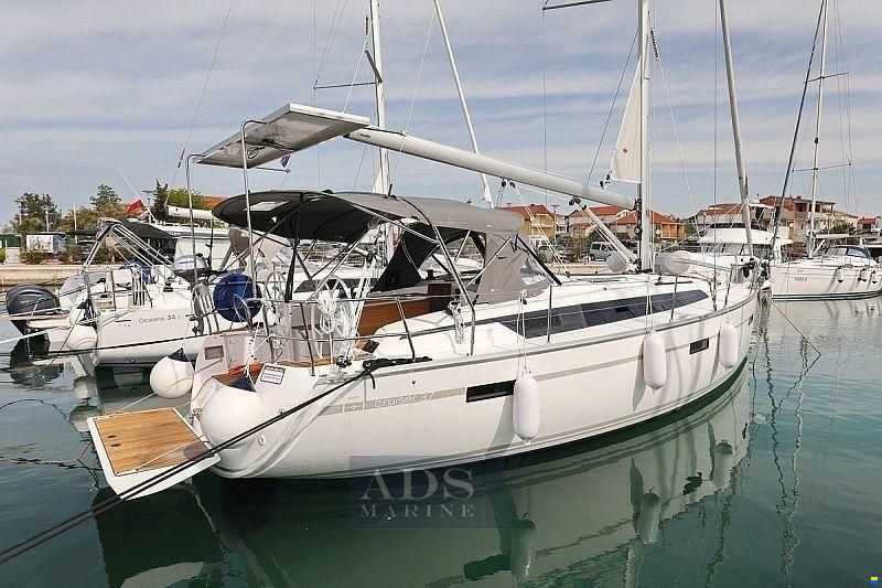 Bavaria 37