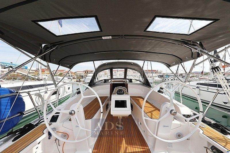 Bavaria 37