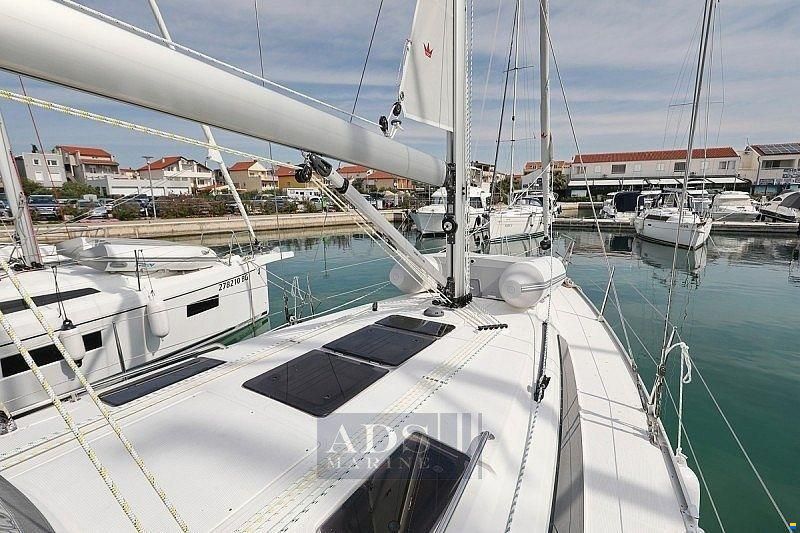 Bavaria 37
