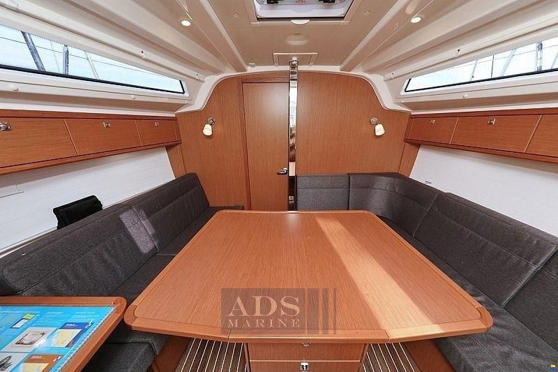 Bavaria 37