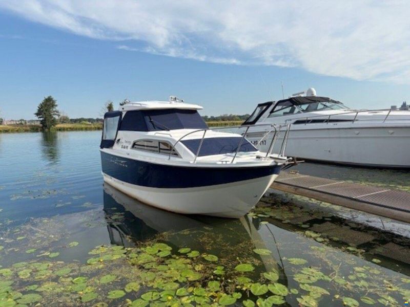 Bayliner 246 Discovery