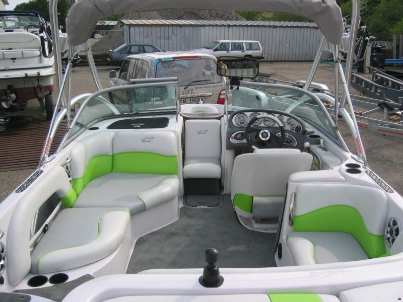 Correct Craft Nautique 211