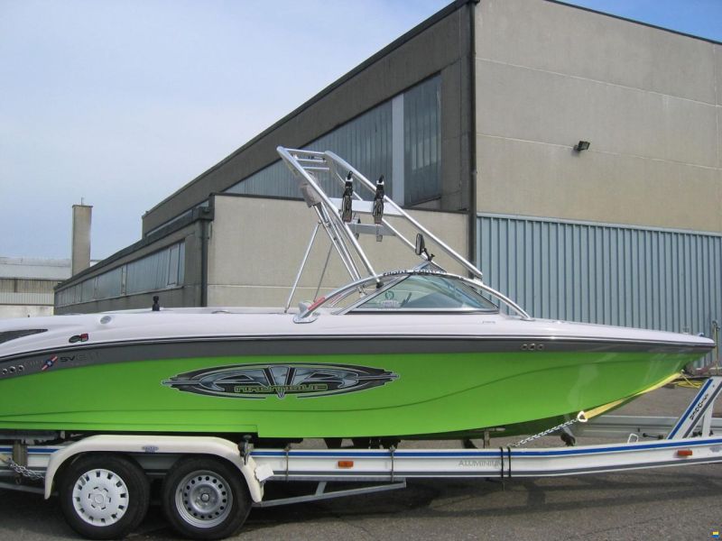 Correct Craft Nautique 211
