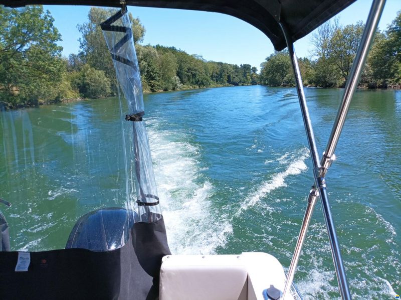 Quicksilver Pilothouse 555