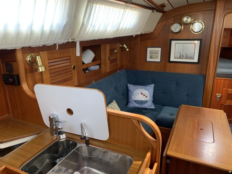 Hallberg-Rassy 34