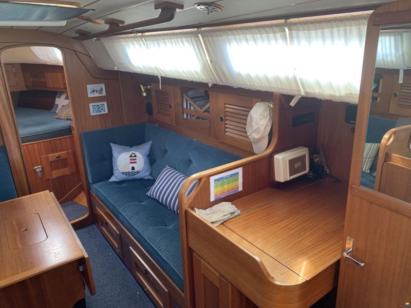 Hallberg-Rassy 34