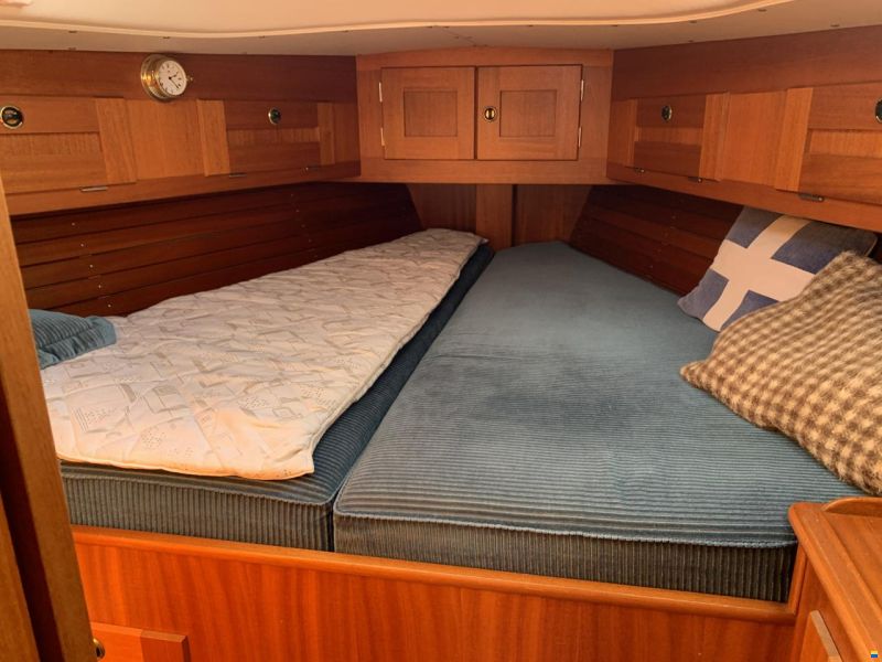 Hallberg-Rassy 34