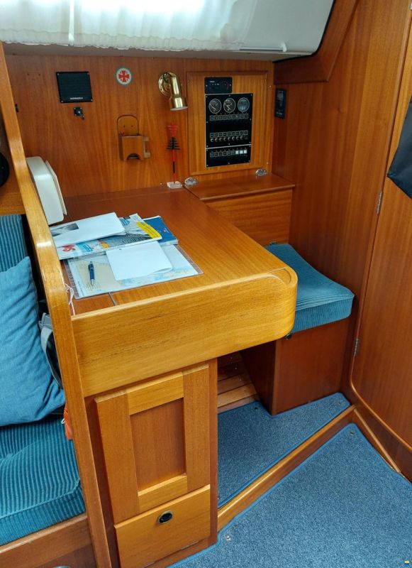 Hallberg-Rassy 34